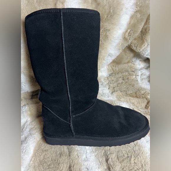 UGG Black Suede Classic 5815 Boots, W6 - Picture 1 of 10